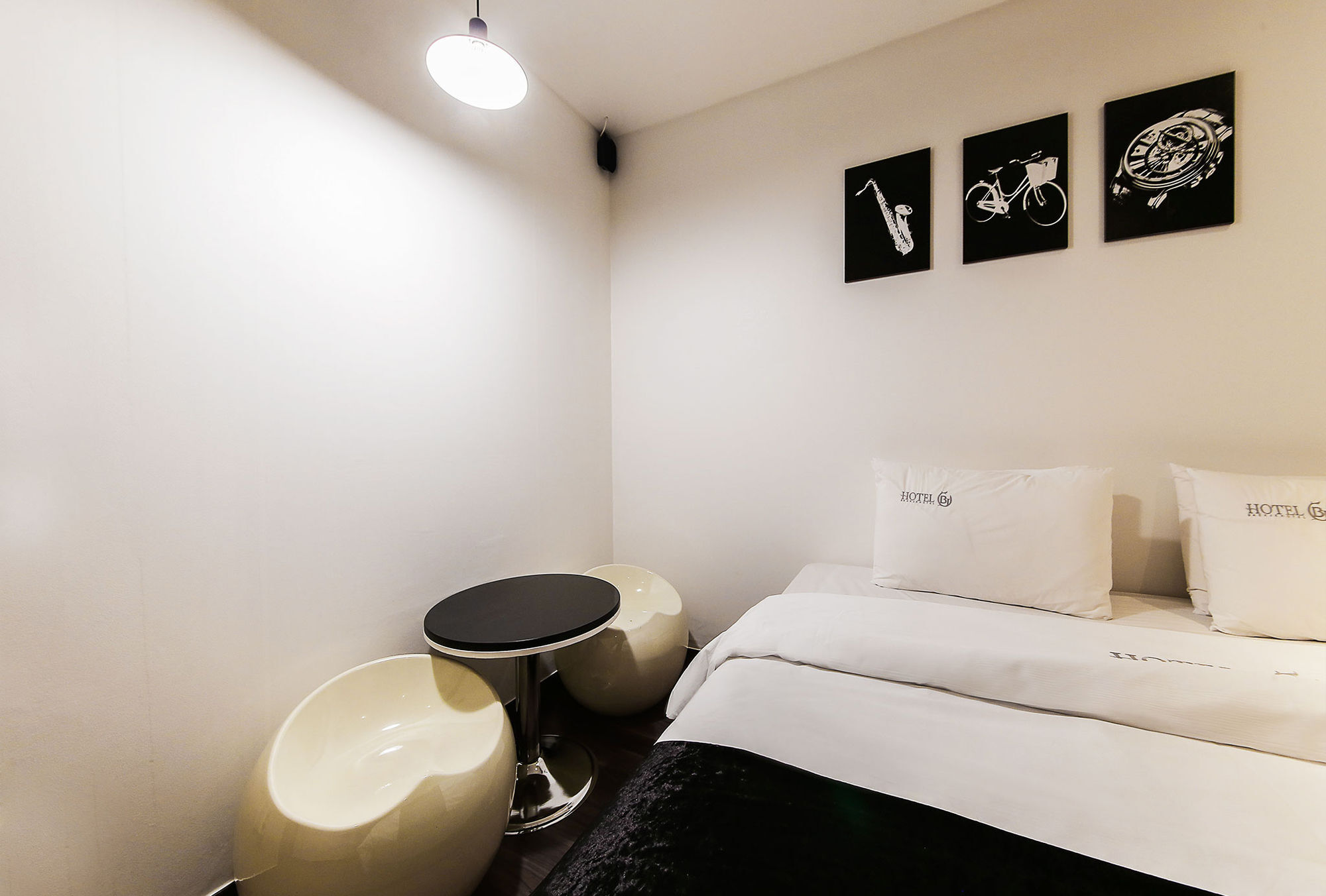 Hotel Bj 2*