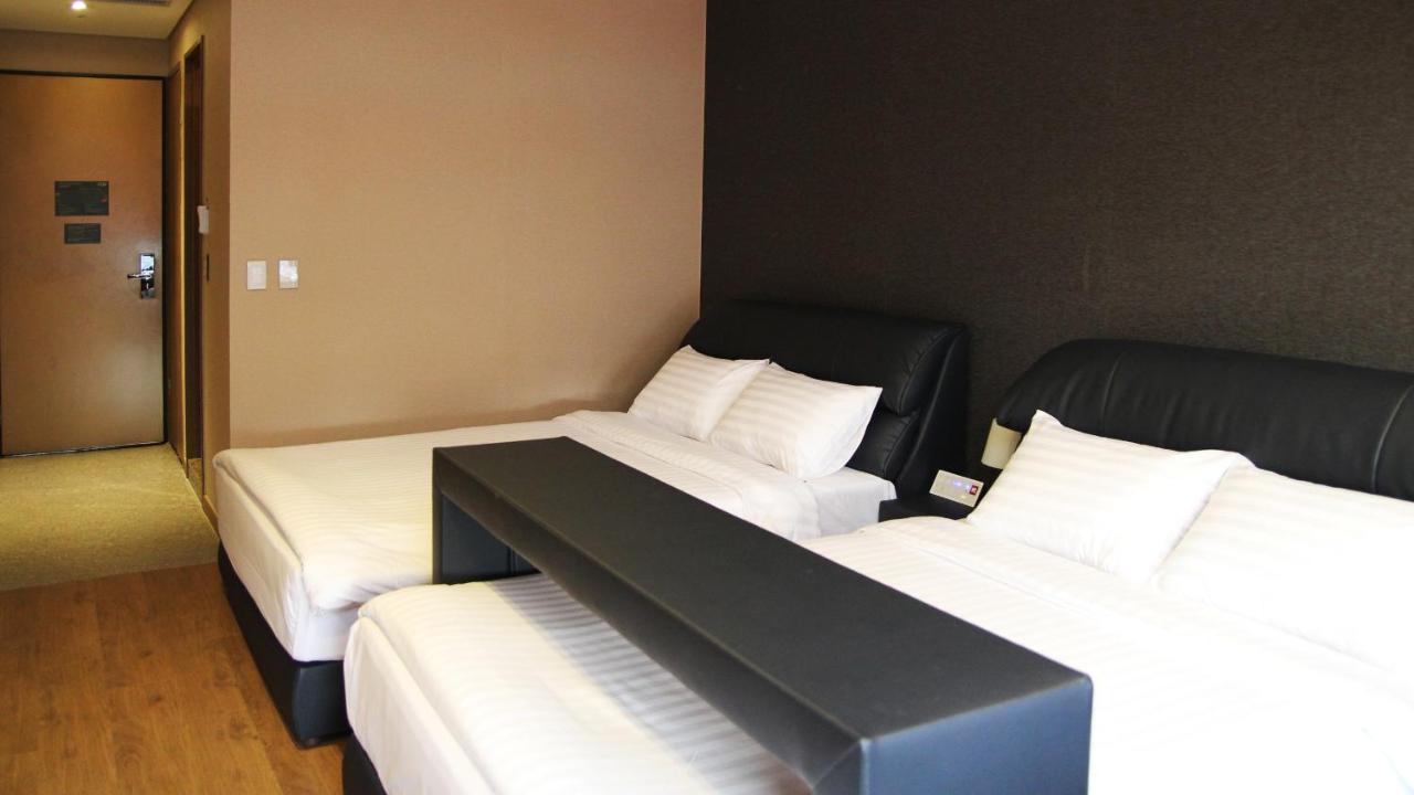 Mohenic Myeongdong 3*